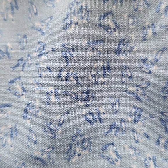 Peter Millar Feeling Koi Performance Shirt in Cottage Blue - Picture 11 of 11